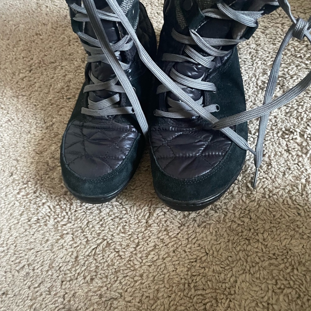 Columbia Black and Gray Lace Up Boots